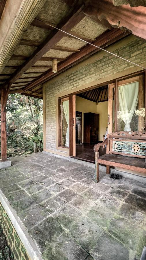 Saridevi Country house