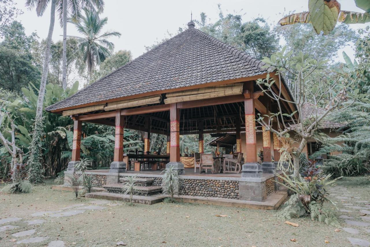 Saridevi Country house